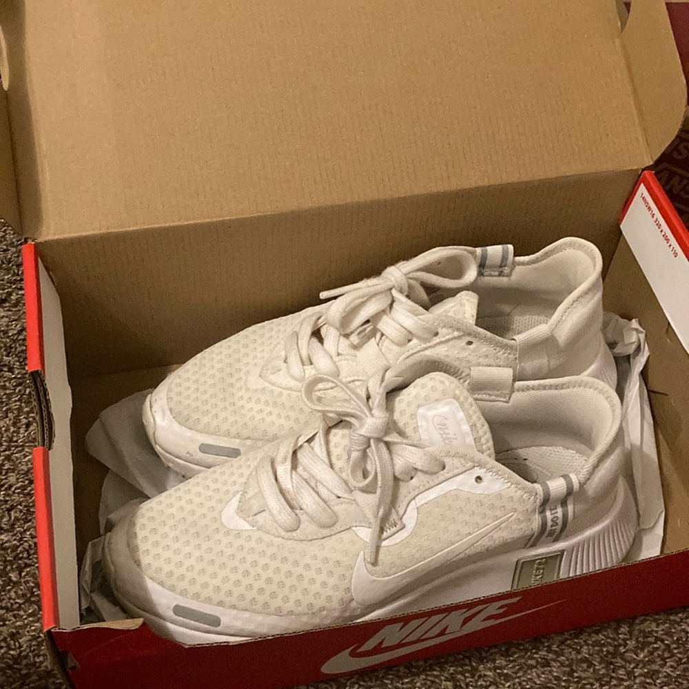 nike 72 with box size 6.5 (very clean, barely worn)very comfortable for running